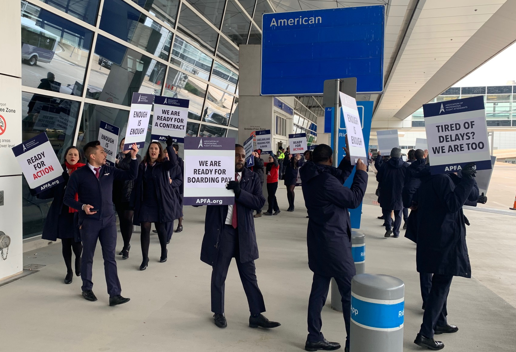 Flight Attendants Pilots Picket American Airlines News Talk WBAP AM